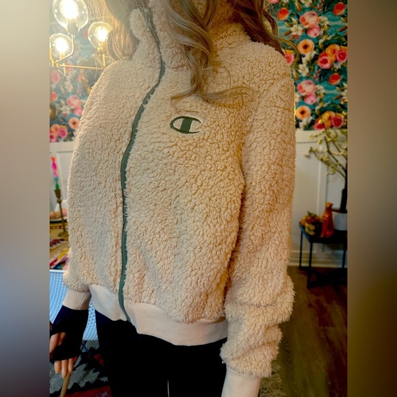 CHAMPION fuzzy fluffy fleece coat sz S - Picture 3 of 7